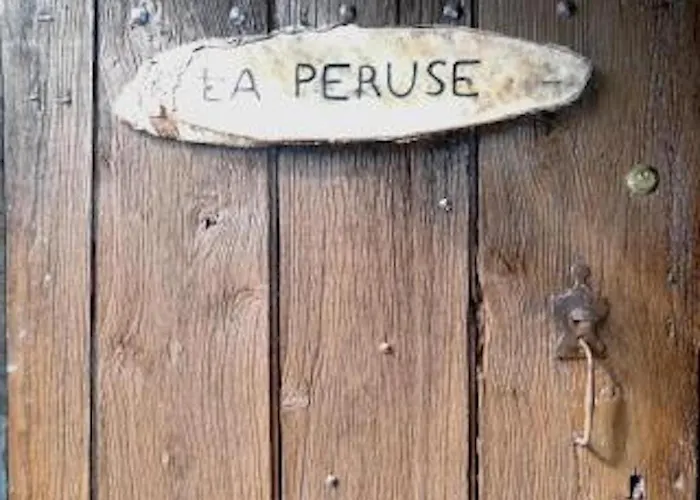 Les Vergnes Countryside Getaway With Pool