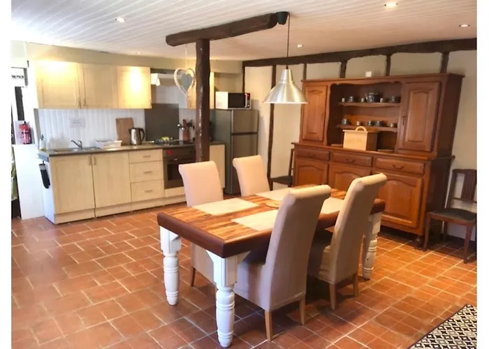 Les Vergnes Countryside Getaway With Pool Exideuil-sur-Vienne