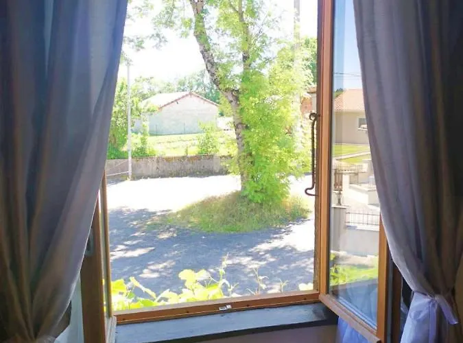 Les Vergnes Countryside Getaway With Pool * Exideuil-sur-Vienne