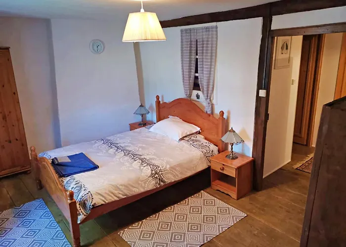 Les Vergnes Countryside Getaway With Pool Semesterbostad