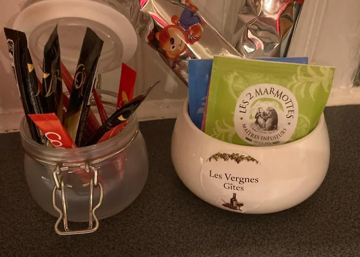 Les Vergnes Countryside Getaway With Pool * Exideuil-sur-Vienne